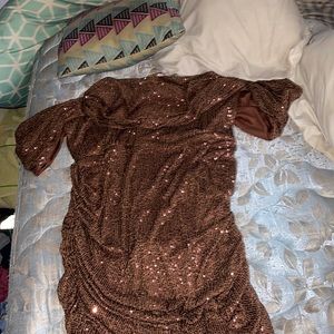 This dress is from PrettyLittleThing! I never worn it and still got tags on it.